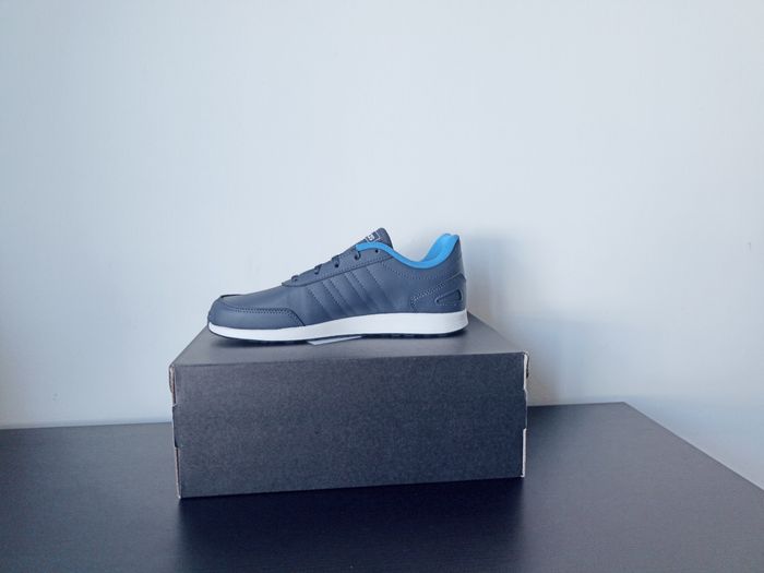 adidas VS Switch K – Taille 36 – Neuves - photo numéro 3
