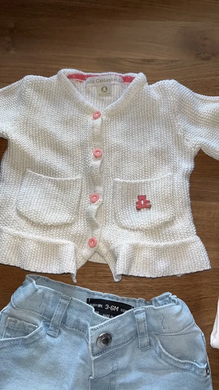 short primark/tee-shirt kiabi/gilet lulu castagnette 3 mois/pull gemo 6 mois offert (etat moyen) - photo numéro 3