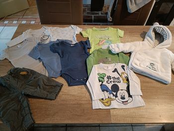 Lot 10 pièces 9 mois