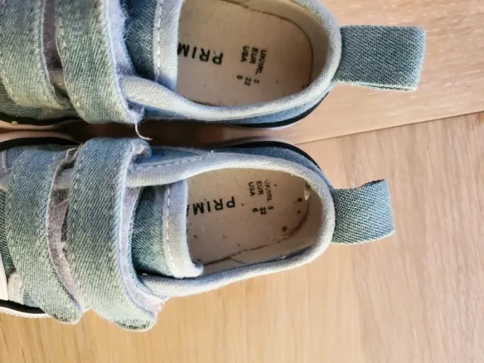 Baskets a scratch primark Taille 22 - photo numéro 5