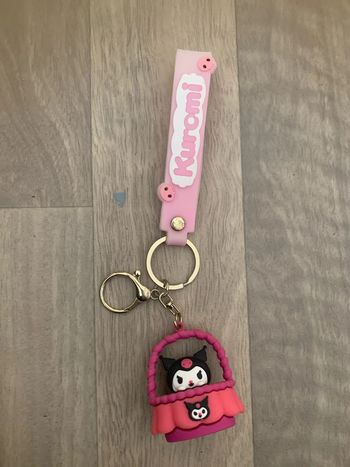 Porte clé Kuromi violet et rose