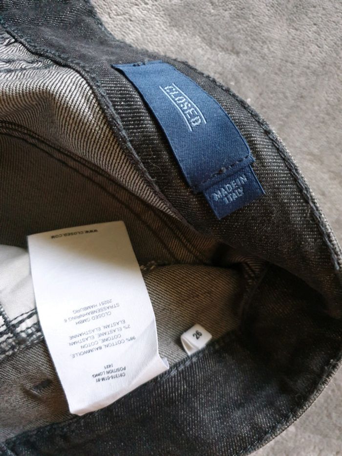 Pantalon jeans Closed femme taille 26 US soit 36 Europe gris brillant effet ciré - photo numéro 4