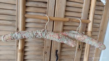 Lot de deux cintres tissus