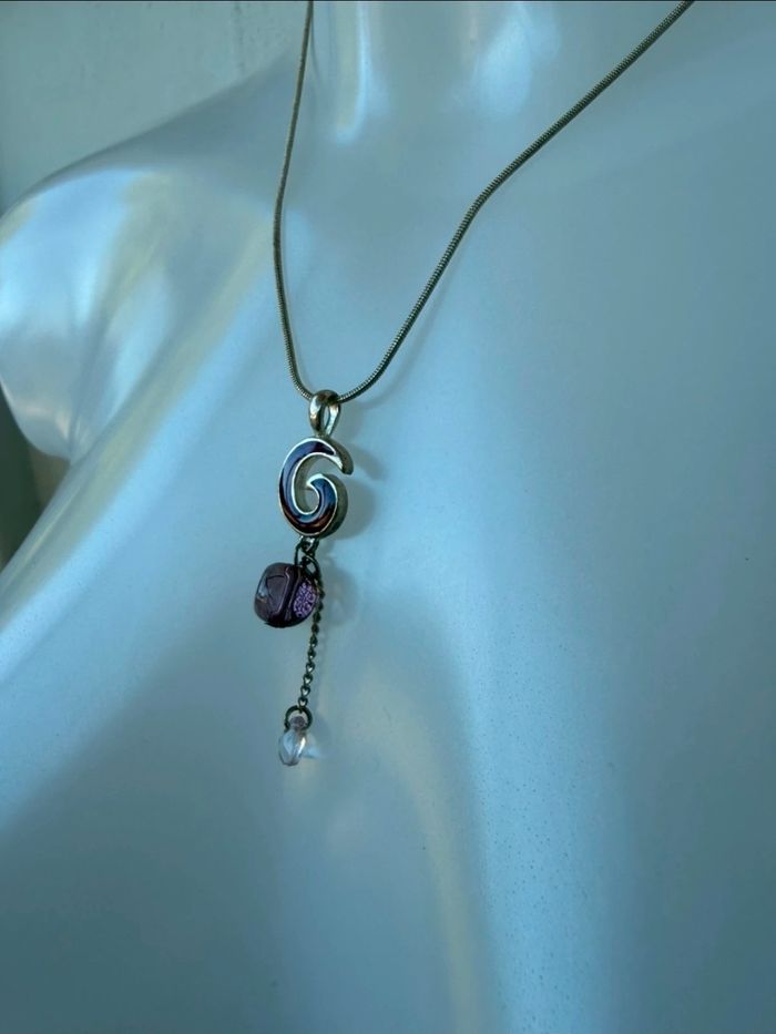 Collier argenté avec motif spiral rose et sa perle - photo numéro 4