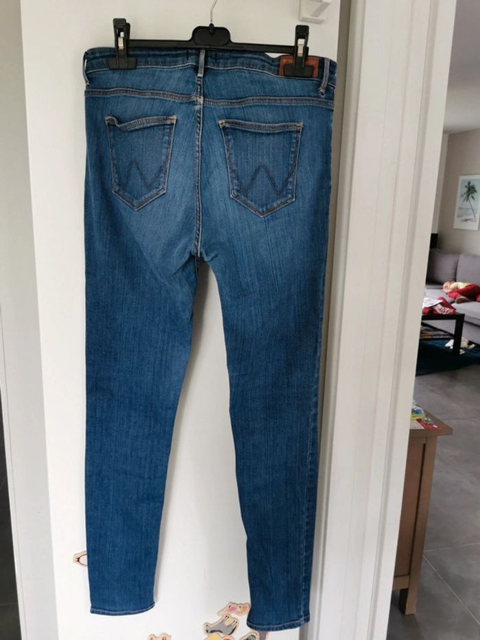 Jean wrangler taille 40 - photo numéro 2