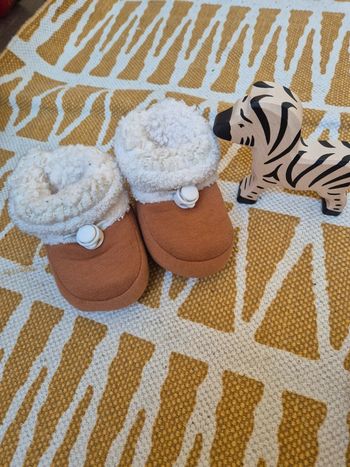 Petits chaussons fourrés