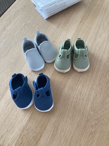 3 paires de chaussures neuve 18/19 