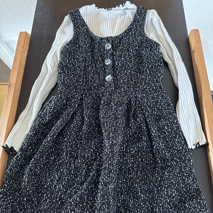 Ensemble robe et tee-shirt