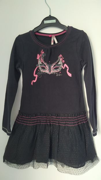 Robe noire masque vénitien 4 ans