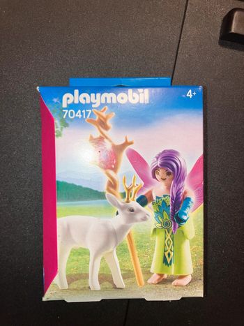 Playmobil 70417 - Fée avec Cerf magique (boîte un peu abimée sur le dessus)