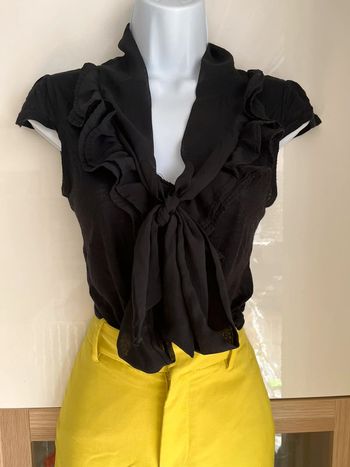 Top col v à froufrou nafnaf noir