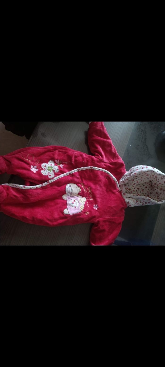 Lot vêtements fille 1 mois - photo numéro 3