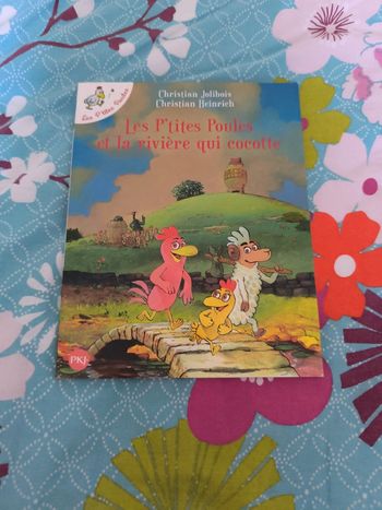 Les p'tites poules et la rivière qui cocotte