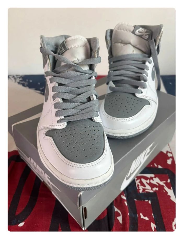 Air Jordan 1 High rétro Og taille 38 grise et blanche - photo numéro 4