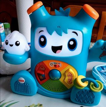 Jeu d'éveil Fisher Price mon ami Rocki
Robot interactif