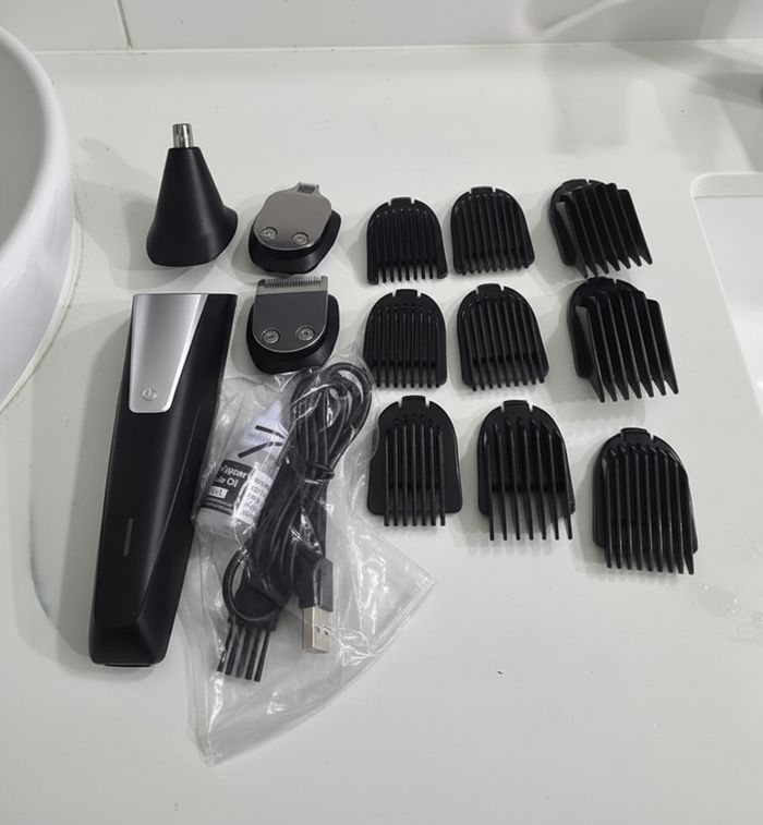 Tondeuse à cheveux et barbe neuve sous blister. - photo numéro 4