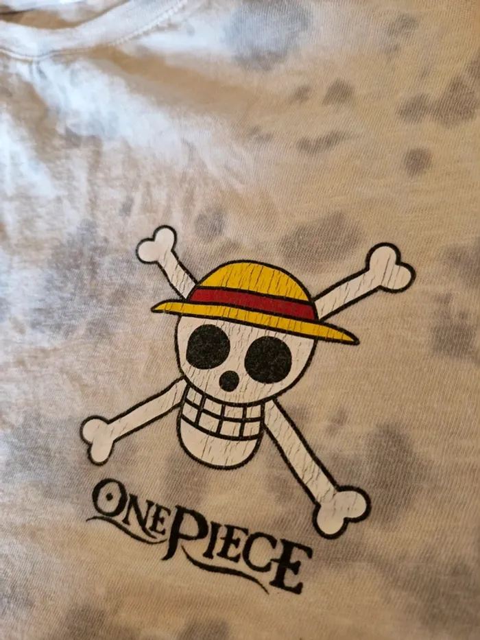 T-shirt One piece taille 10 ans - photo numéro 2