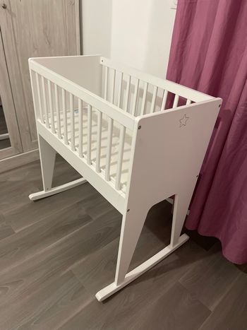 Berceau bébé blanc à bascule avec matelas 