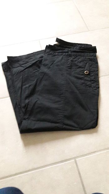 Pantacourt noir t46 ici et maintenant coton bon état