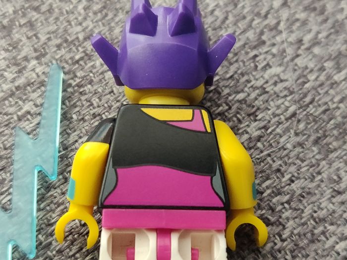 Figurine femme jogging multicolore - vrai Lego - photo numéro 3