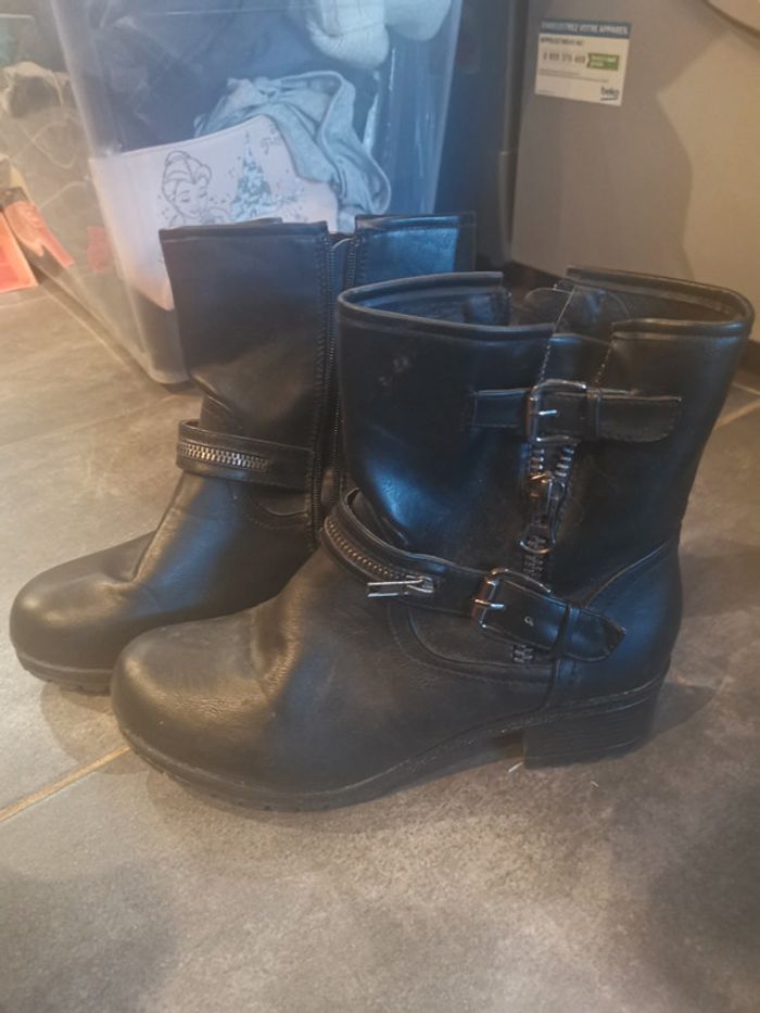 Bottine noire taille 40