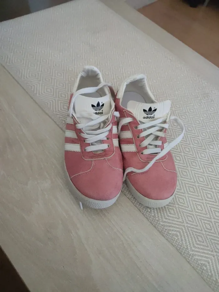 Gazelle adidas rose 33 - photo numéro 2