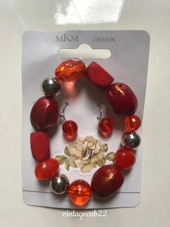 Superbe bracelet avec boucles d’oreilles en perles de verre orange neuf