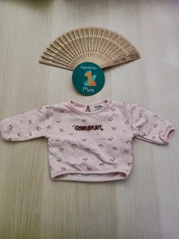 Pull taille 1 mois