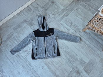 Sweat-Shirt zippé  Taille 12 ans