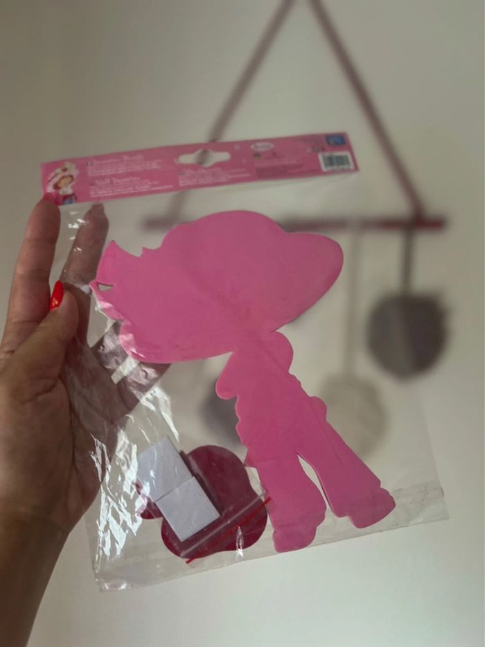 Stickers décoration murale Charlotte aux Fraises et ses amies - photo numéro 5