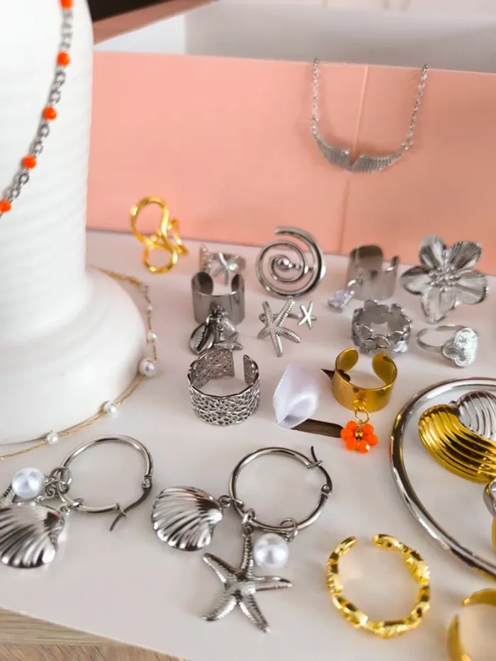 Lot de 50 bijoux dorés et argentés - photo numéro 15