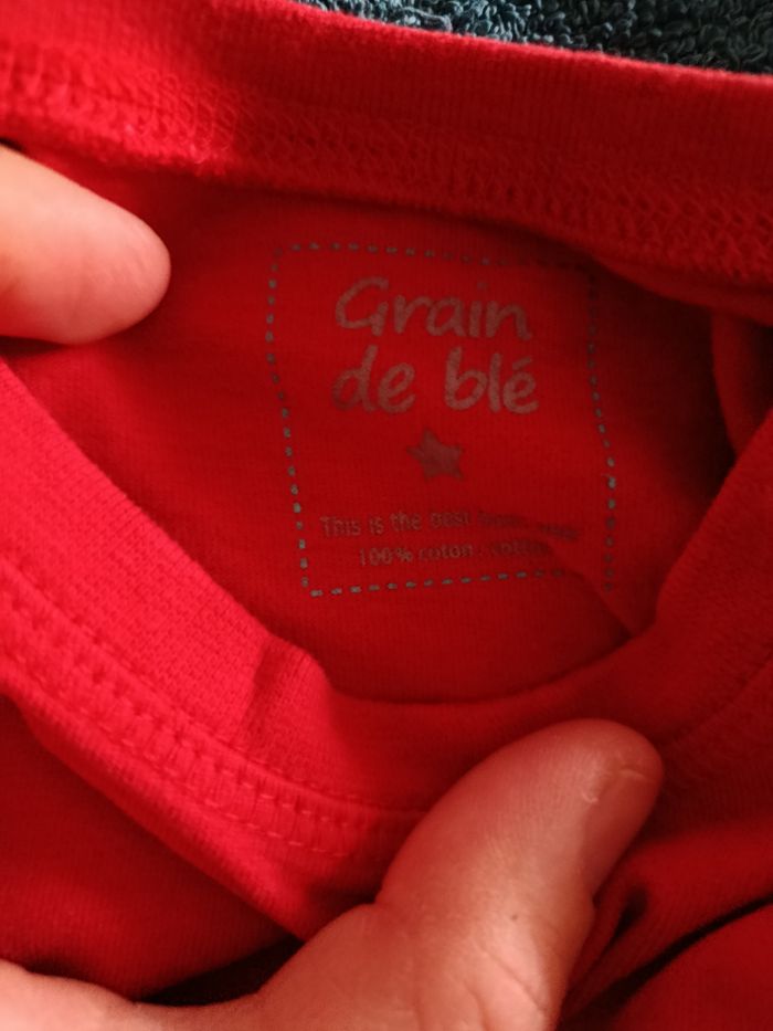 Tee shirt rouge - photo numéro 3