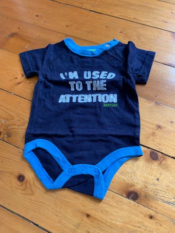 Body baby gap 3-6 mois