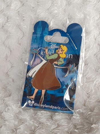 Pin's broche disney cendrillon cinderella noeud oe