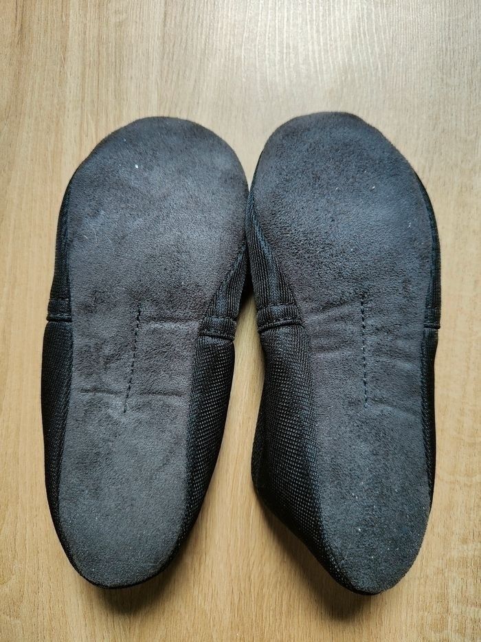 Chaussons de danse 31 neufs - photo numéro 2