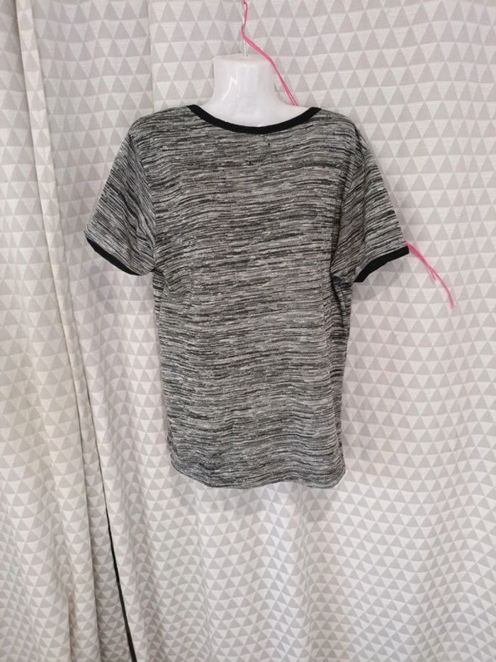 T-shirt taille l - photo numéro 2