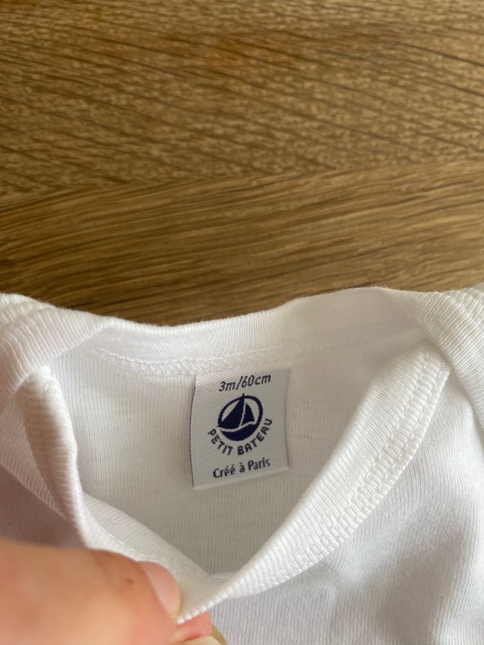 Lot de 2 bodies petit bateau blanc neuf 3 mois - photo numéro 5