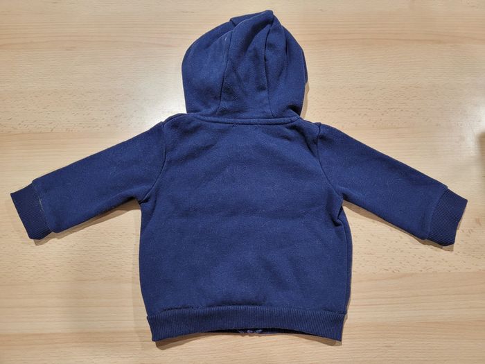 2 gilets en 6 mois - photo numéro 3