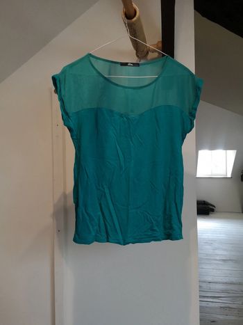 Tee-shirt avec transparence
