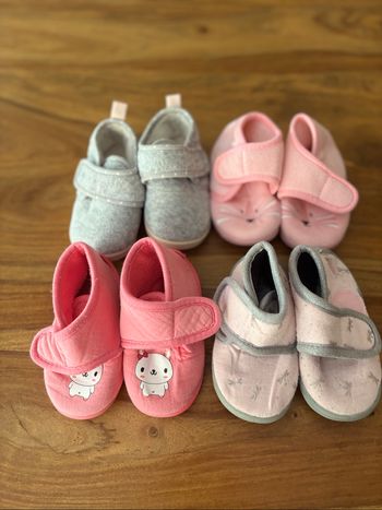 Lot de 4 pantoufles fille