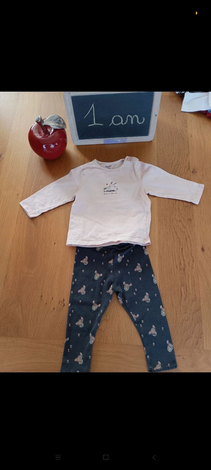 Lot 1 legging et un t-shirt manches longues taille 1 an en très bon état. marque Disney et Kiabi