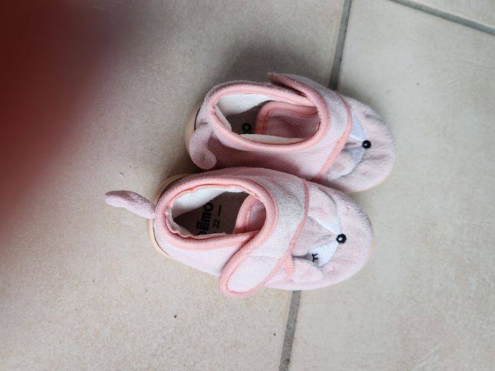 Chaussons  pointure 22 - photo numéro 4
