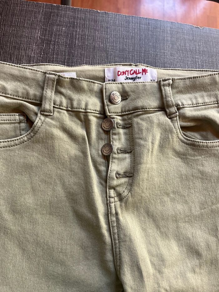 Magnifique, pantalon kaki, taille 34 de chez Jennyfer - photo numéro 3