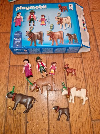 Playmobil 5425 - famille des montagnes avec vaches