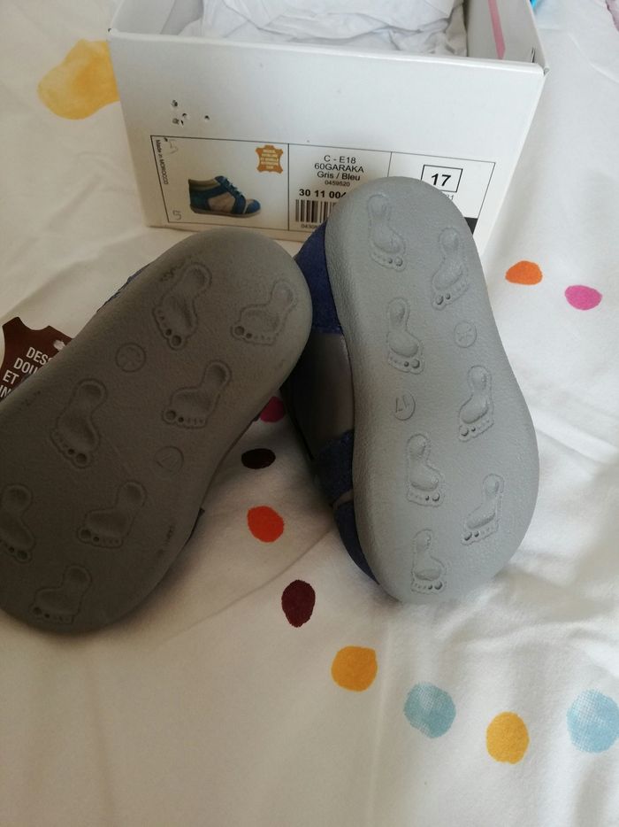 1ère chaussure de marche - photo numéro 2