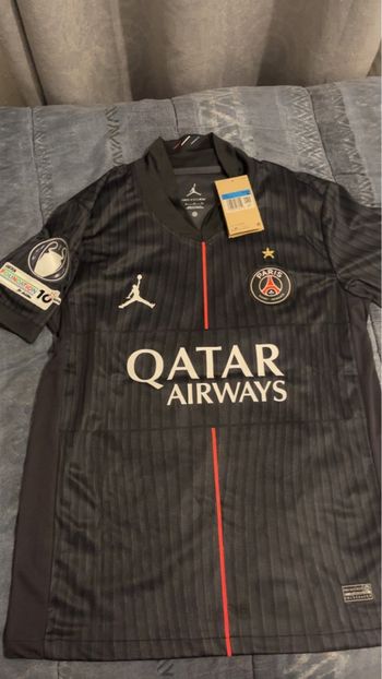 Maillot fourth du psg En noir