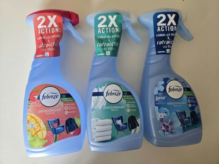3  désodorisants textile febreze neufs