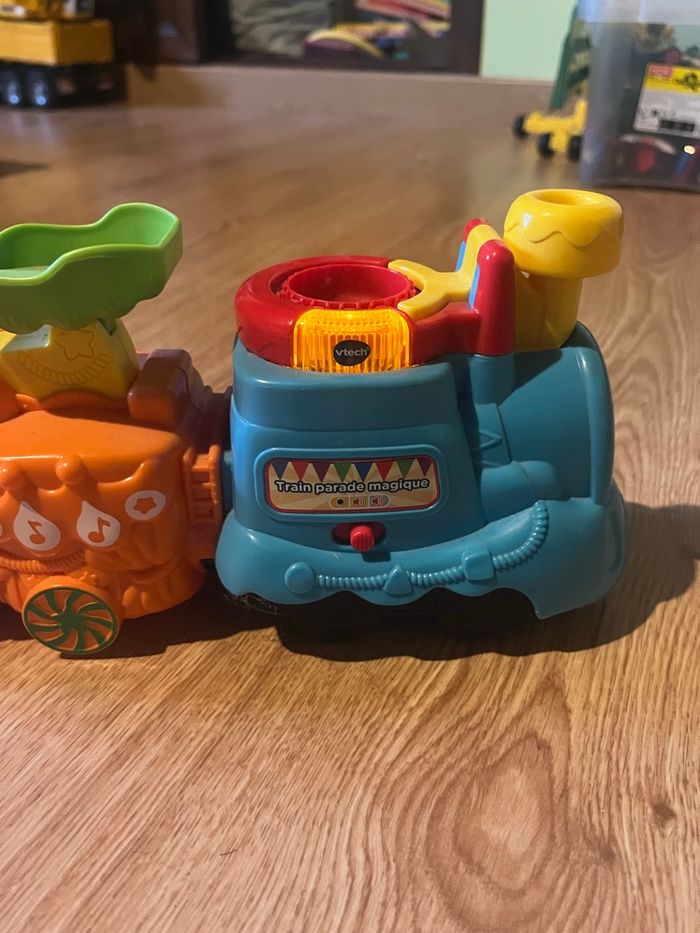 Train parade magique - photo numéro 2