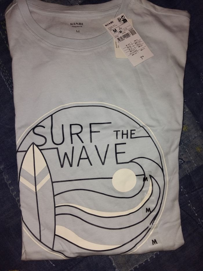 T-shirt bleu clair