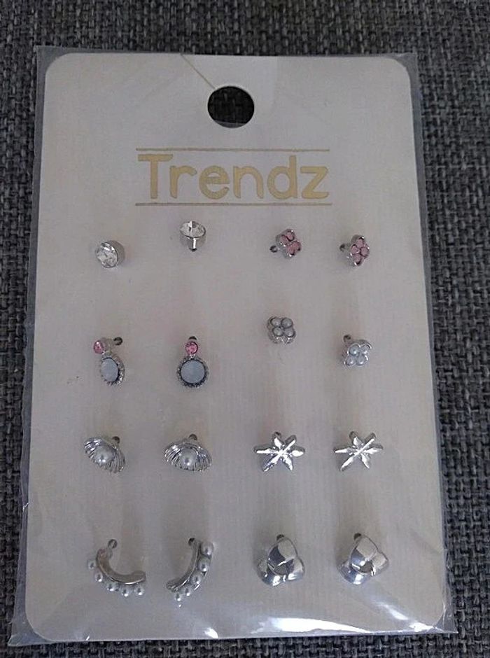 8 paires boucles d'oreilles Trendz - photo numéro 4
